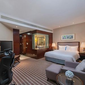 Executive Queen Room